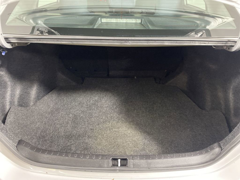 Used 2019 Toyota Corolla LE image 23