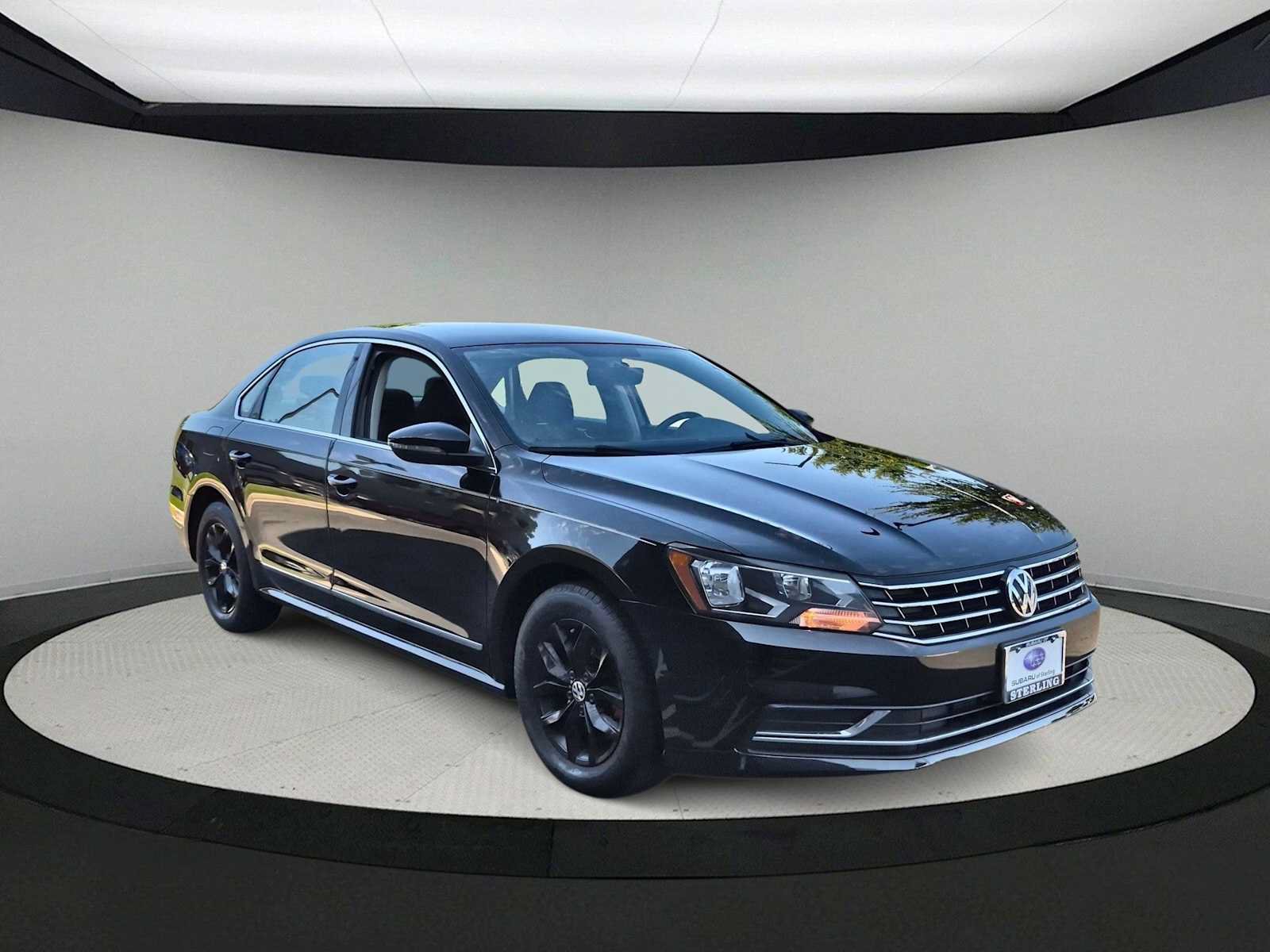 Used 2016 Volkswagen Passat 1.8T S FWD image 2
