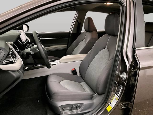 Used 2021 Toyota Camry LE FWD image 24