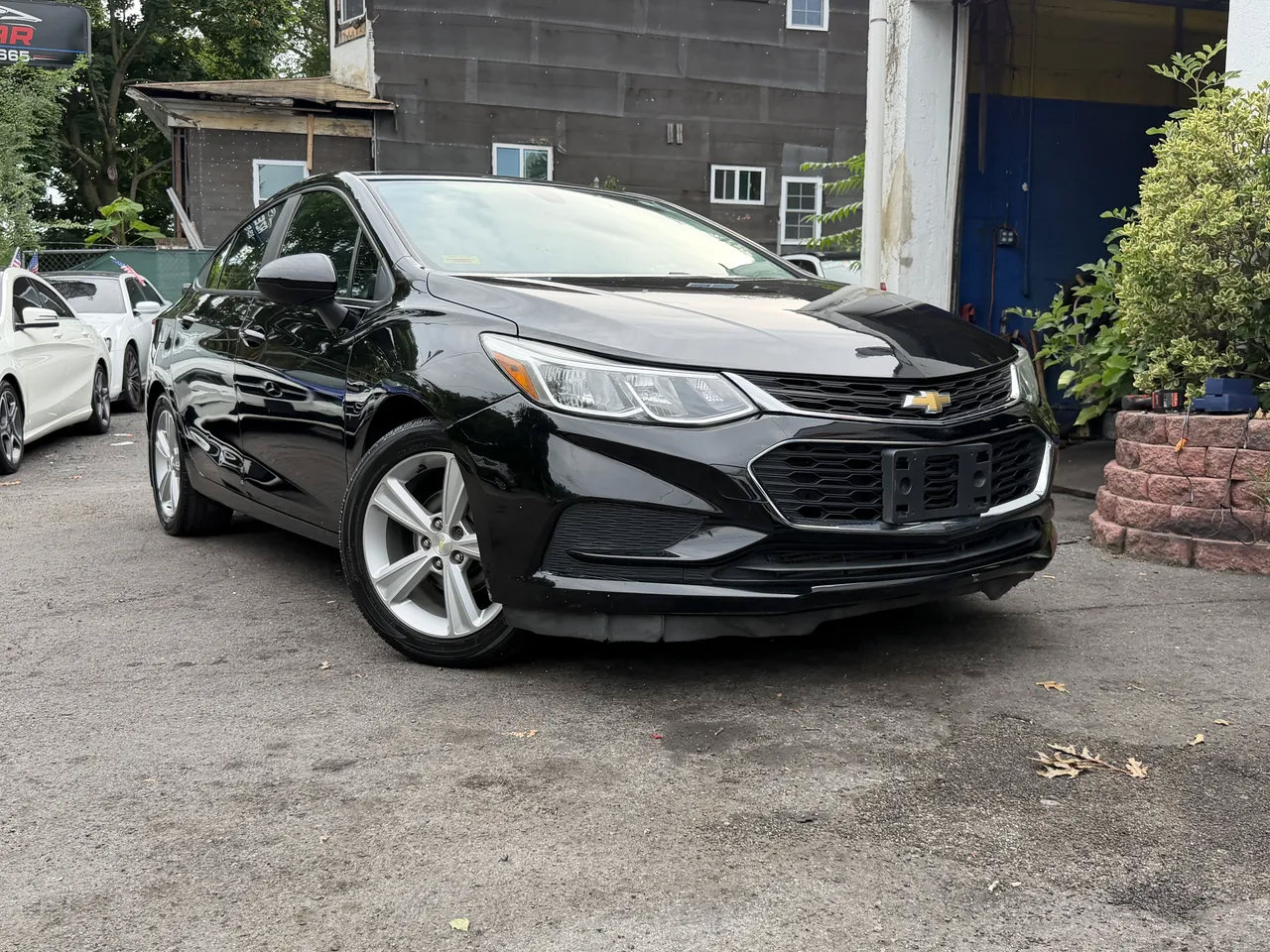 Used 2017 Chevrolet Cruze LS FWD image 15