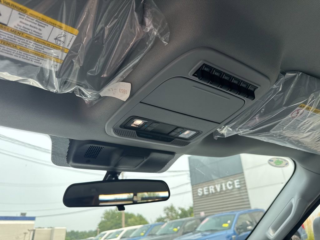 New 2025 Ford F550 4x4 Regular Cab Super Duty image 18