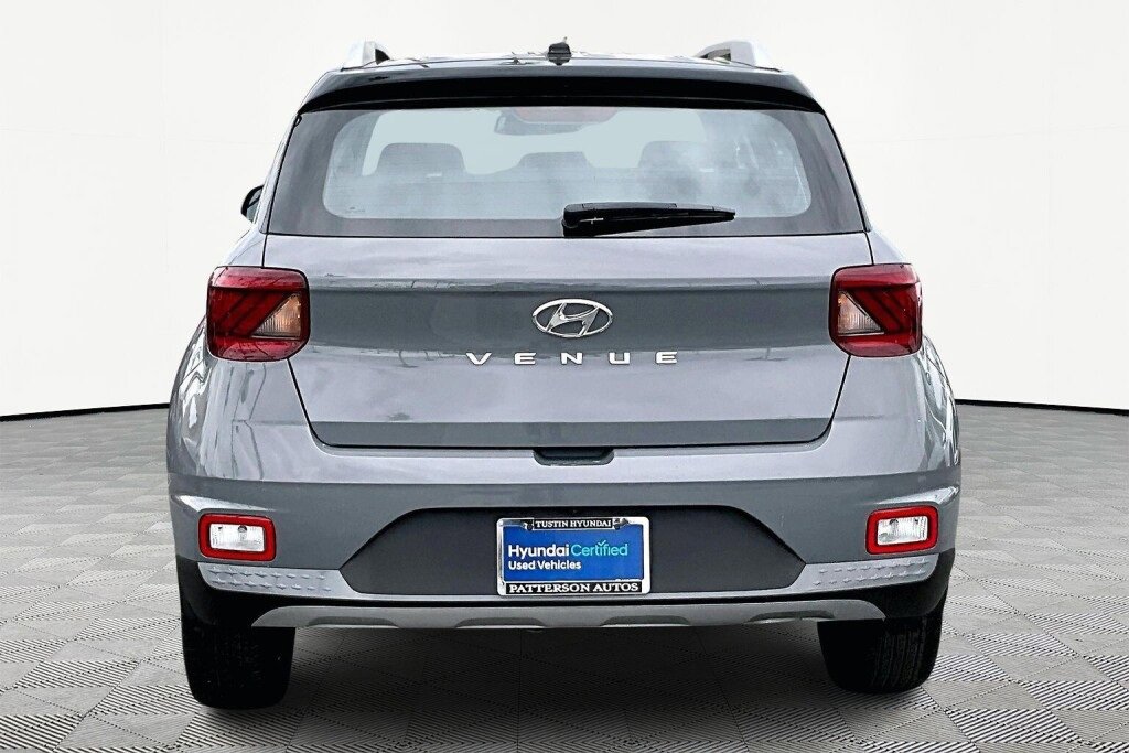 Certified 2023 Hyundai Venue Limited image 4