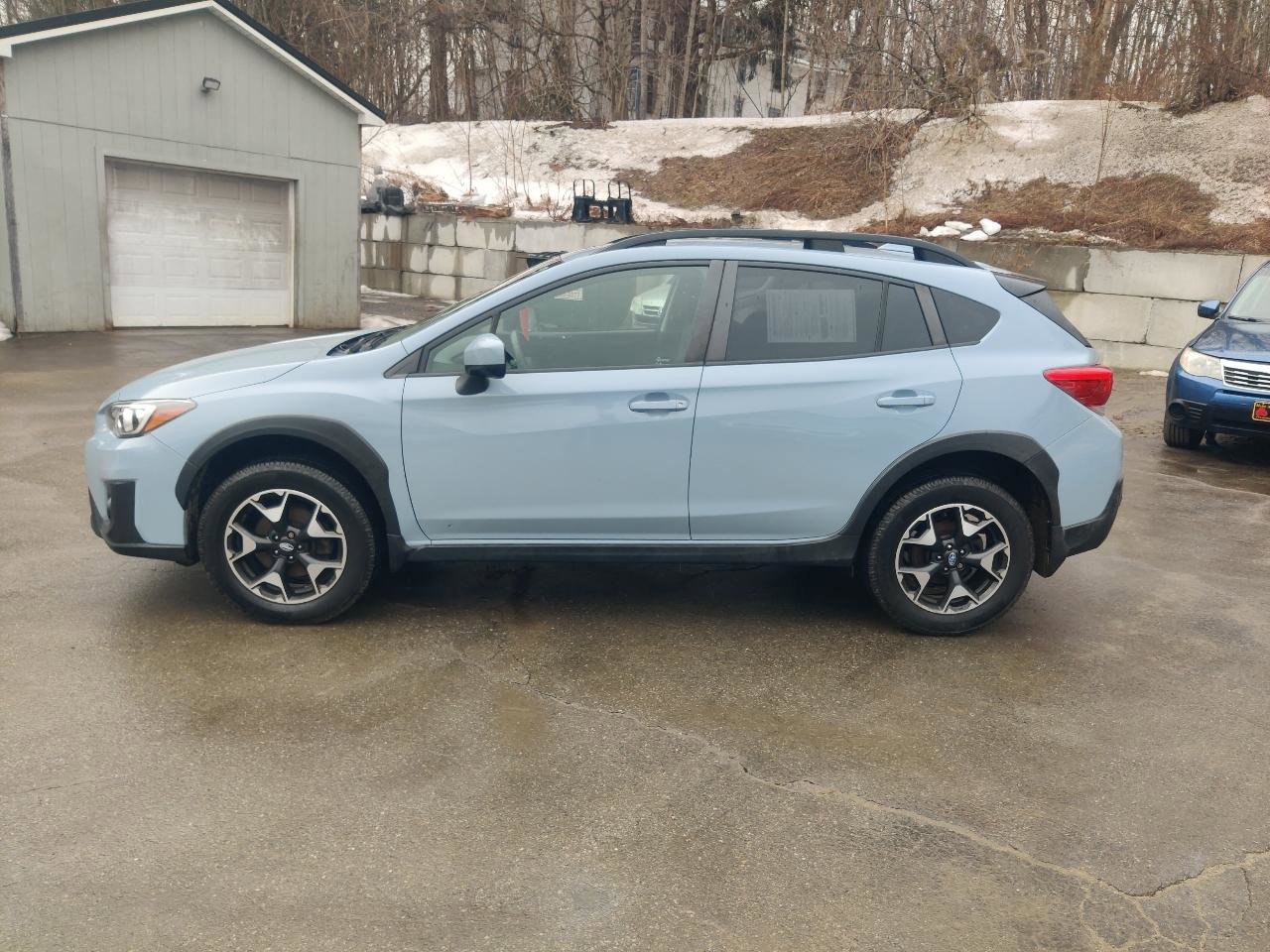 Used 2019 Subaru Crosstrek 2.0i Premium w/ Eyesight System image 3