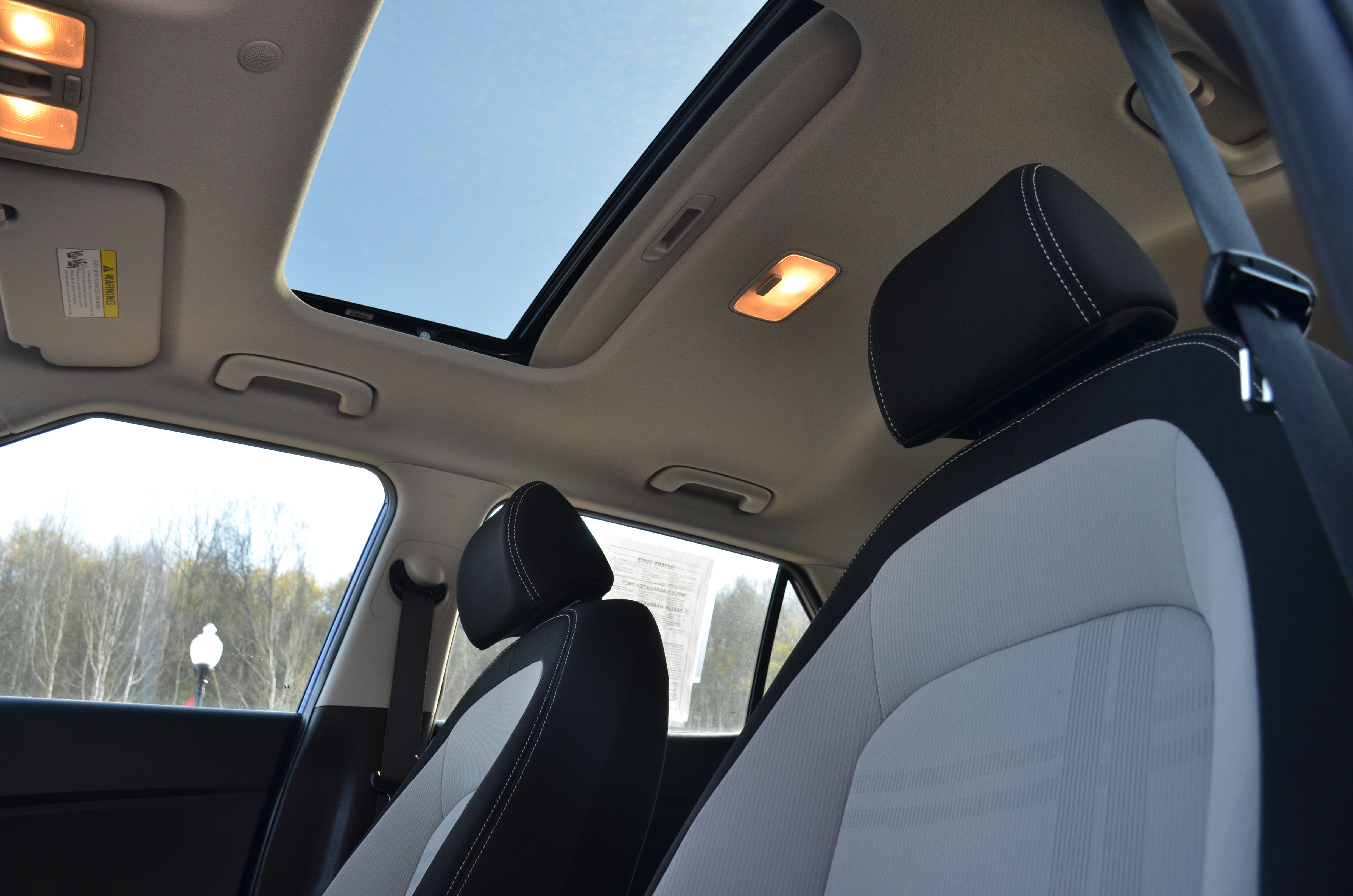 Used 2024 Hyundai Venue SEL image 16