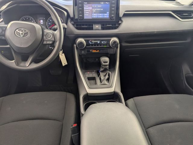 Used 2019 Toyota RAV4 LE image 22