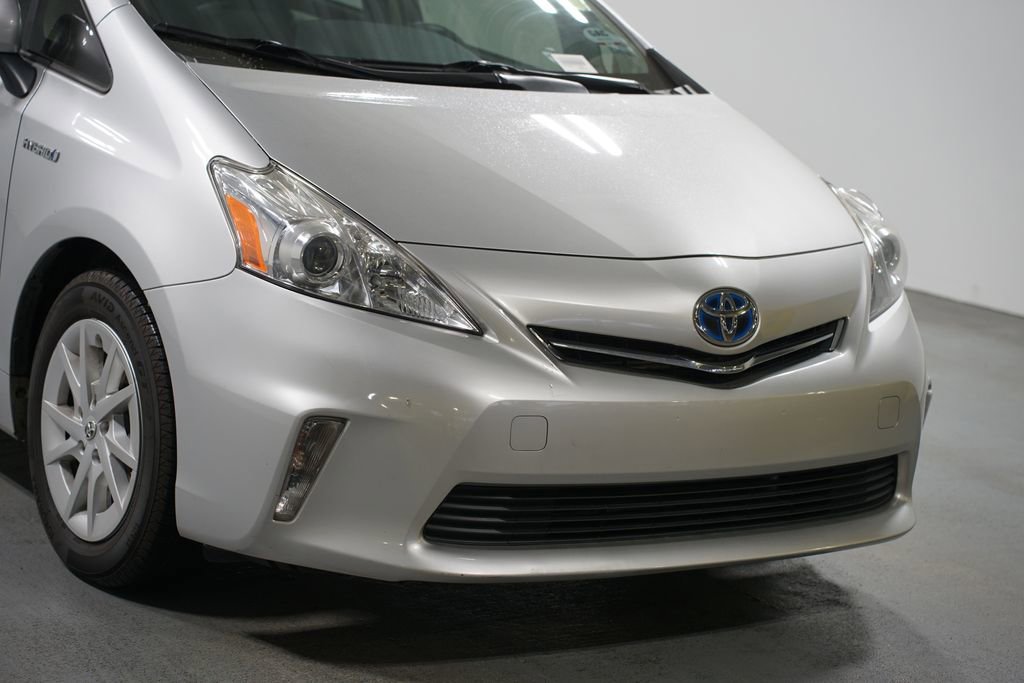 Used 2012 Toyota Prius V Three image 4