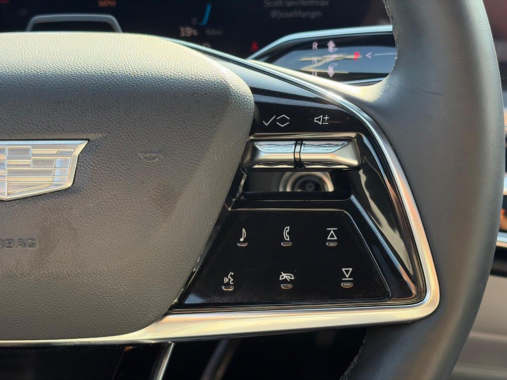 Used 2024 Cadillac Lyriq Luxury AWD/4WD image 26