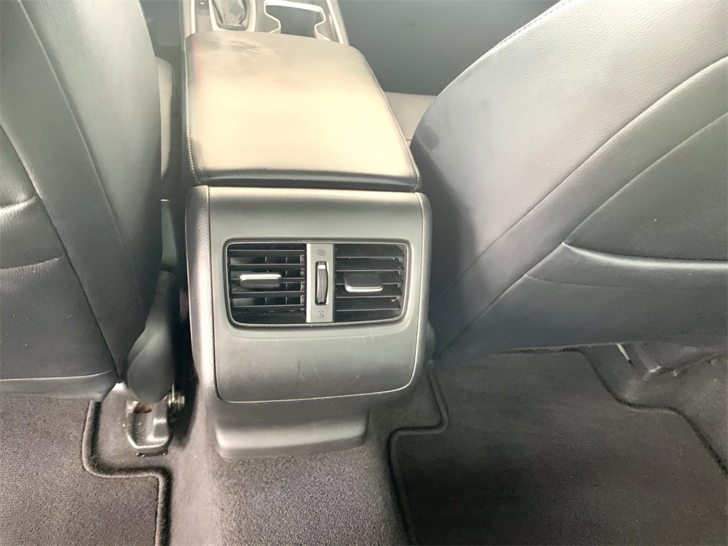 Used 2018 Honda Accord Touring image 19