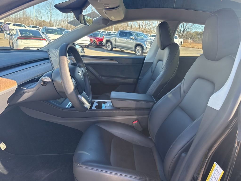 Used 2024 Tesla Model Y Long Range image 9