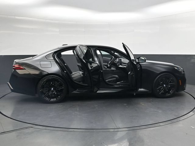 Used 2026 BMW M5 w/ Executive Package AWD/4WD image 41