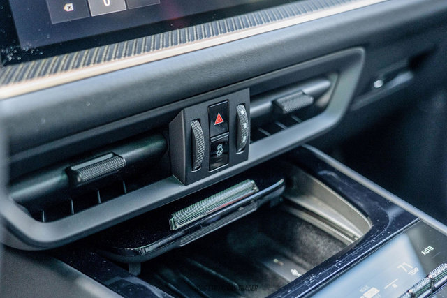 Used 2024 Porsche Cayenne S image 36