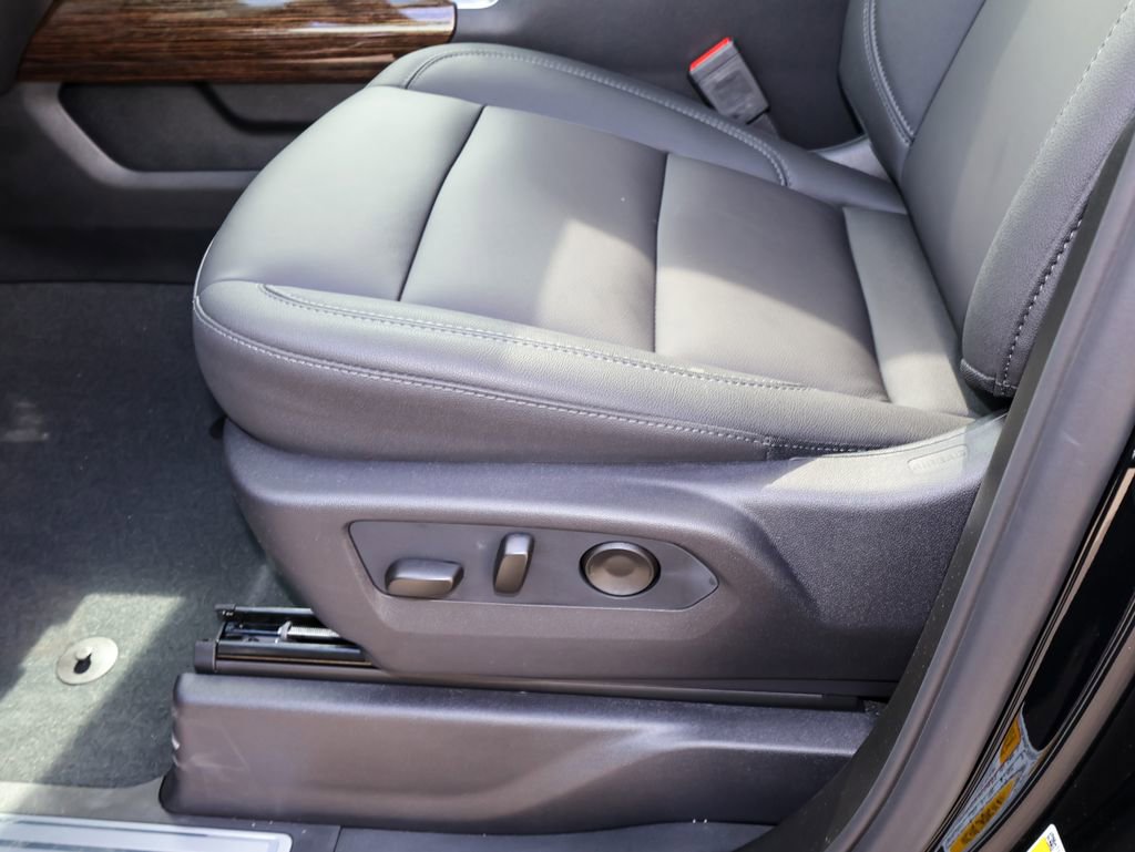 New 2026 GMC Sierra 1500 Elevation image 8