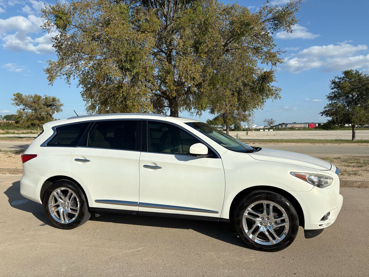 Used 2013 INFINITI JX35 AWD w/ Premium Pkg image 16