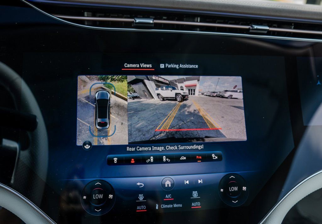 Used 2023 Mercedes-Benz EQS 580 4MATIC Sedan image 11