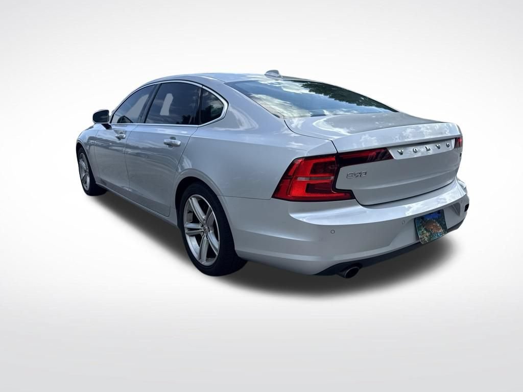 Used 2018 Volvo S90 T5 Momentum FWD image 6