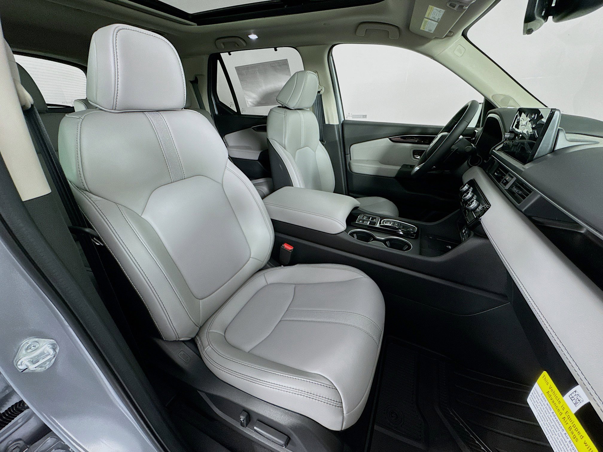 New 2025 Honda Pilot Touring image 31