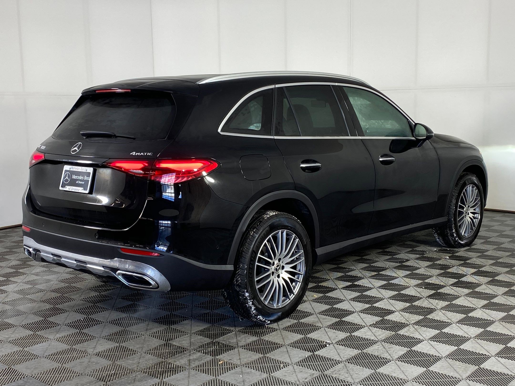 Used 2026 Mercedes-Benz GLC 300 4MATIC image 9