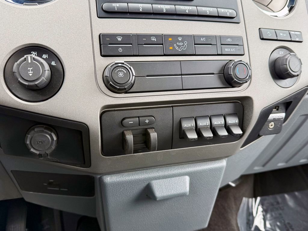 Used 2015 Ford F350 XLT image 26