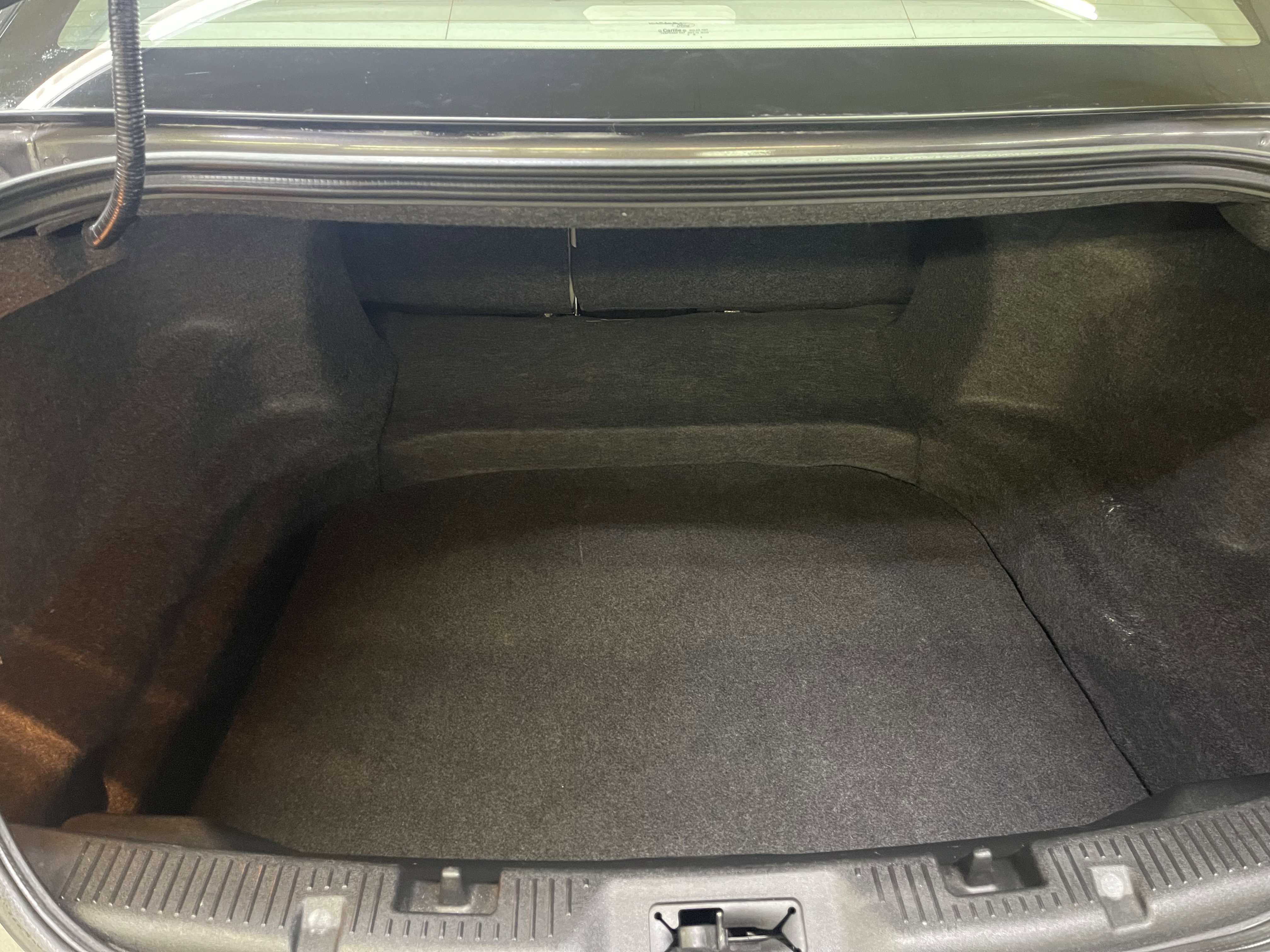 Used 2011 Ford Taurus Limited w/ 302A Rapid Spec Order Code image 16