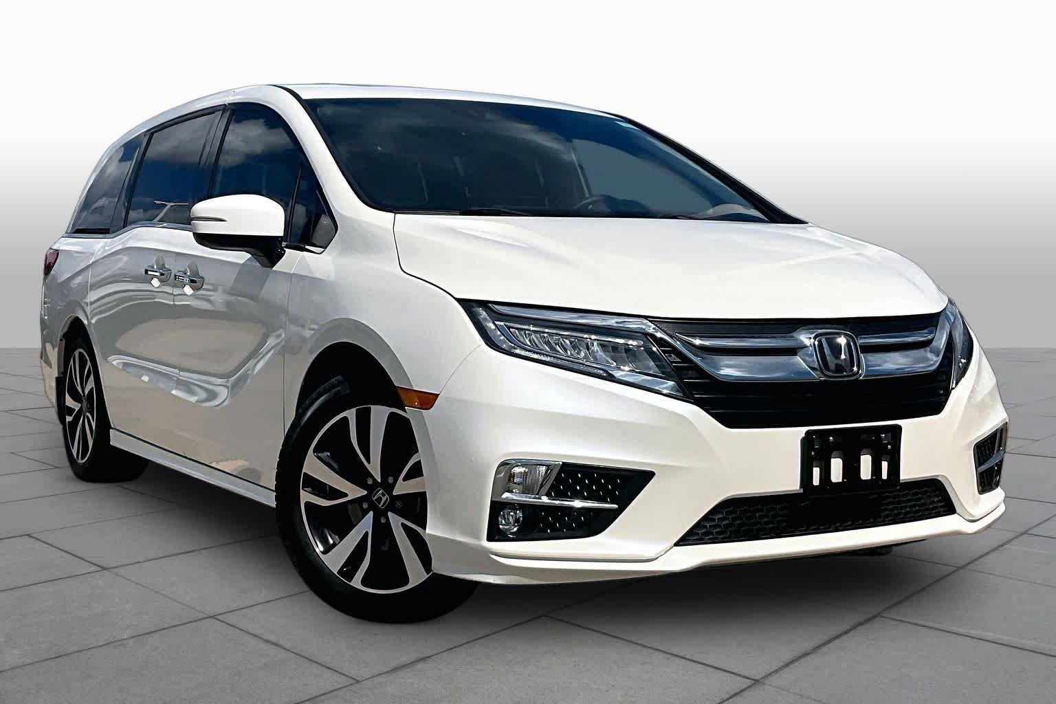 Used 2019 Honda Odyssey Elite image 3
