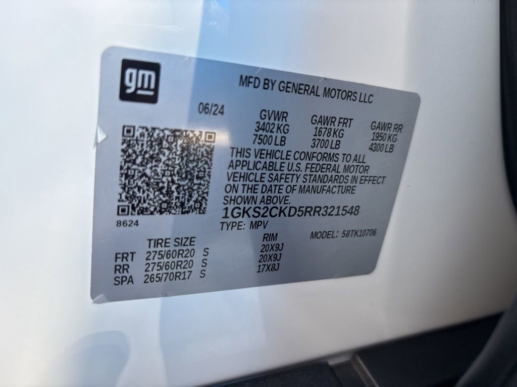 Used 2024 GMC Yukon AT4 w/ AT4 Premium Package AWD/4WD image 13