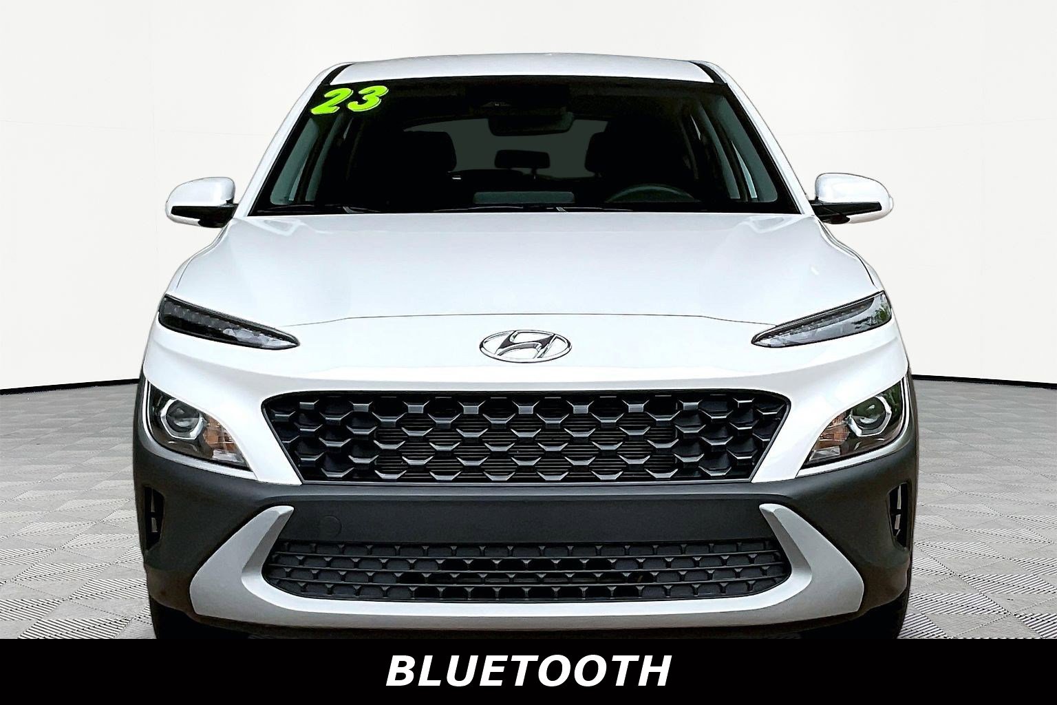 Used 2023 Hyundai Kona SE w/ Cargo Package AWD/4WD image 2