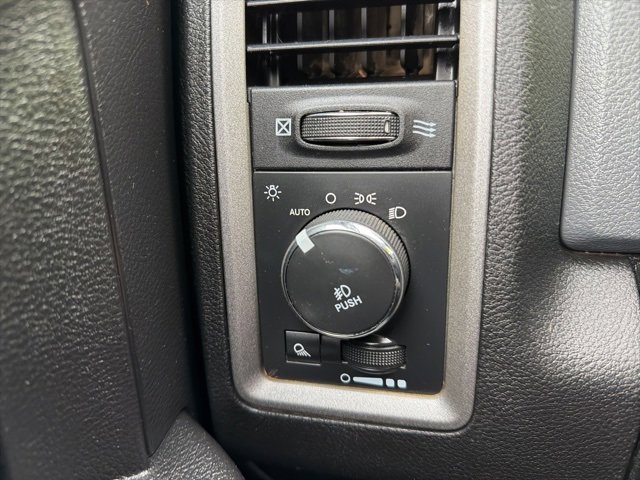 Used 2015 RAM 1500 Express image 13