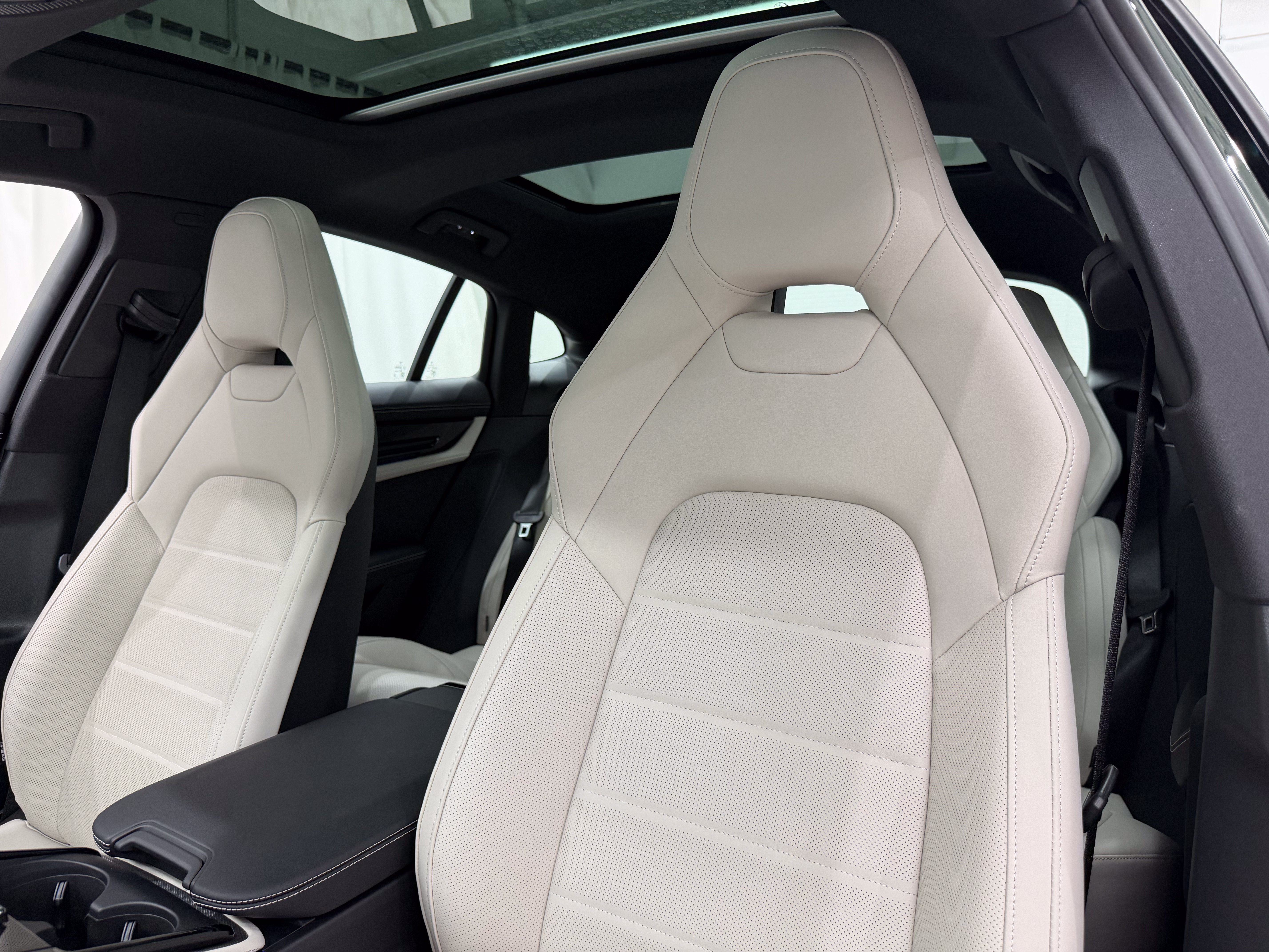 New 2026 Porsche Panamera 4 AWD/4WD image 5