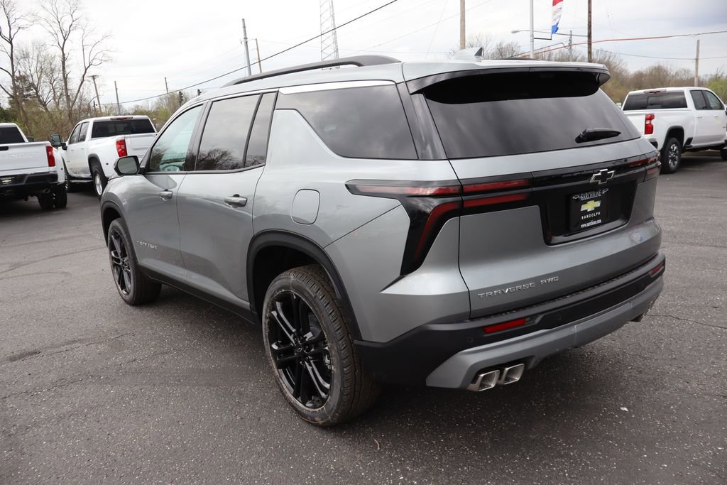 New 2026 Chevrolet Traverse LT w/ Driver Confidence Package image 3