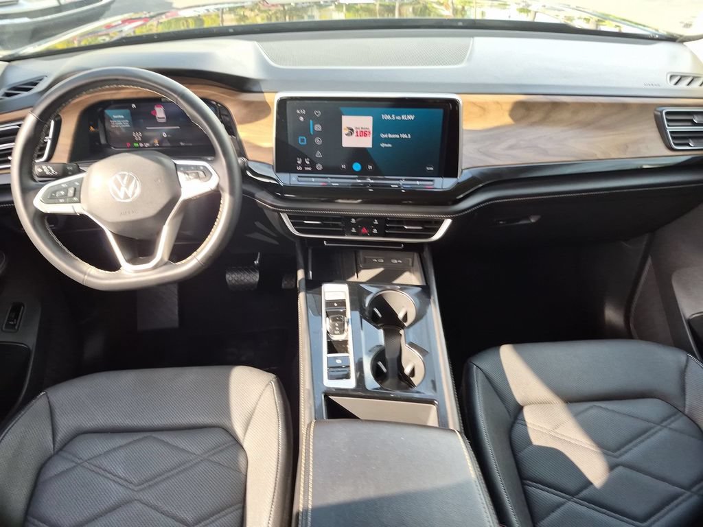 Used 2025 Volkswagen Atlas SE FWD image 26