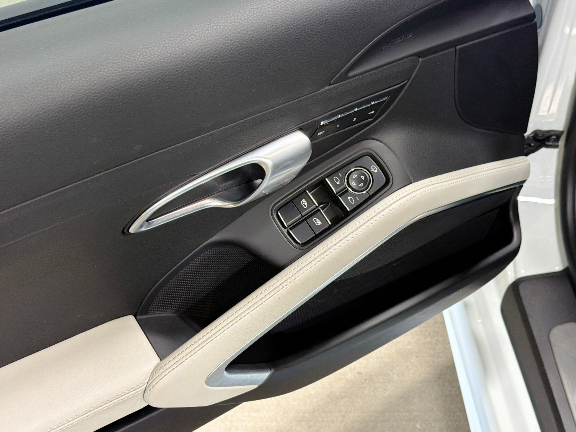 Certified 2025 Porsche 718 Boxster RWD image 20