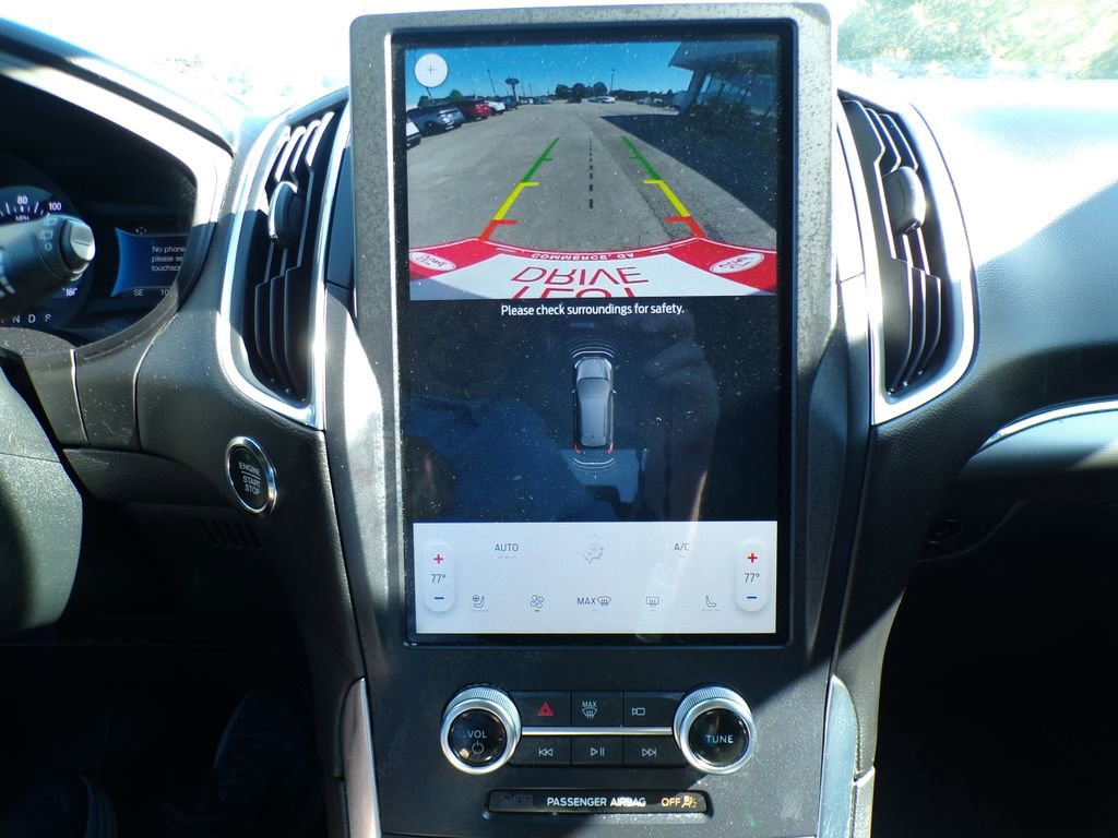 Used 2024 Ford Edge Titanium image 21