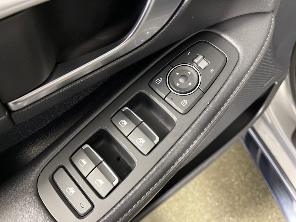 Used 2022 Hyundai Sonata Limited image 18