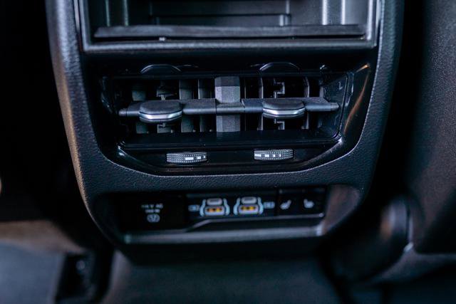 Used 2022 Jeep Grand Cherokee Trailhawk w/ Advanced Protech Group II image 30