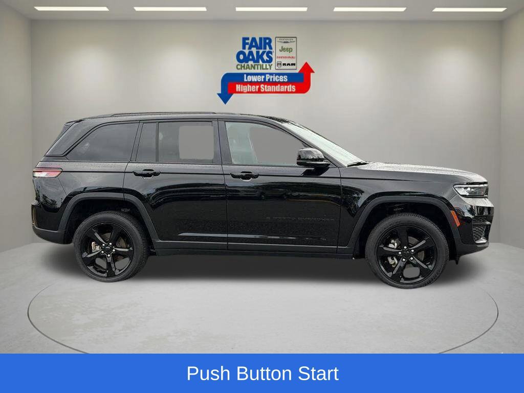 Certified 2025 Jeep Grand Cherokee Altitude AWD/4WD image 6