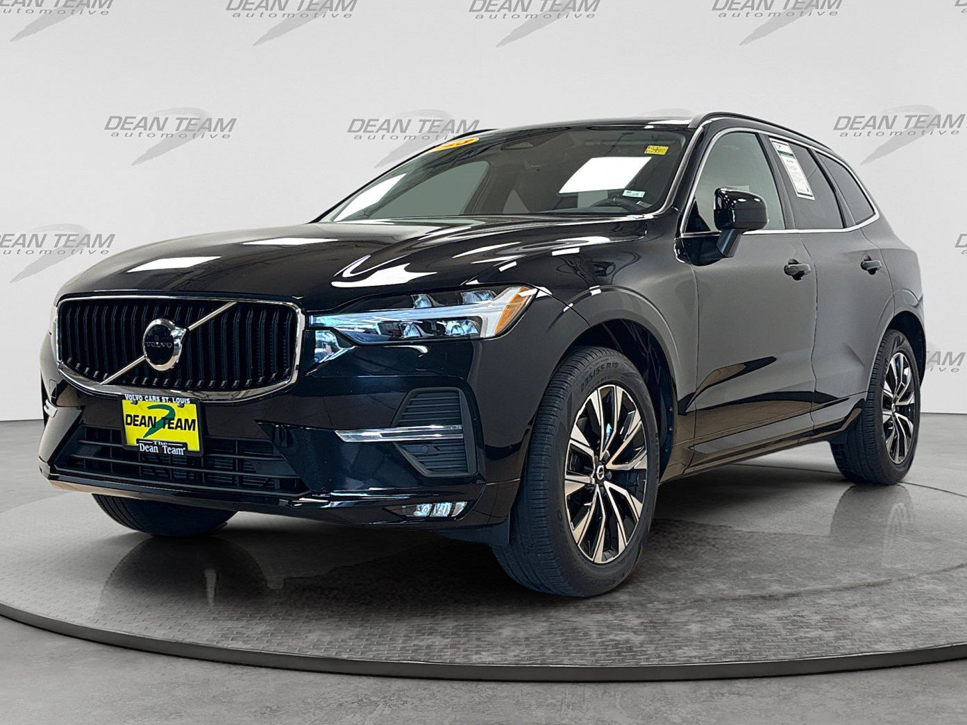 Used 2023 Volvo XC60 B5 Core w/ Climate Package FWD image 3