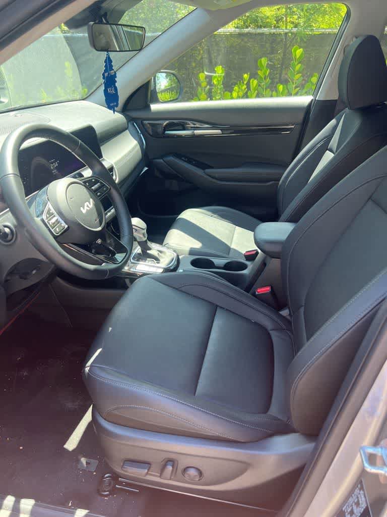 Certified 2026 Kia Seltos EX FWD image 2