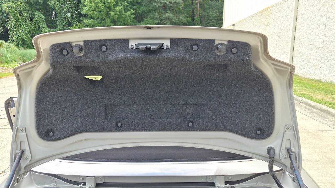 Used 2010 BMW 135i Convertible RWD image 50