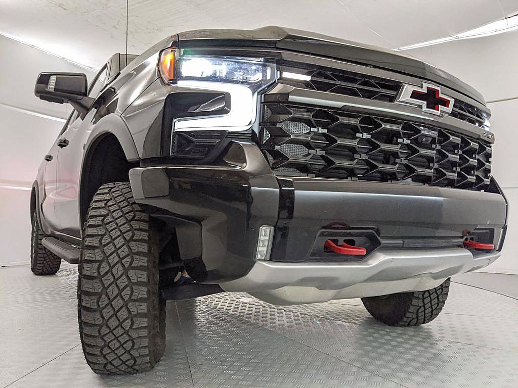Used 2024 Chevrolet Silverado 1500 ZR2 w/ Technology Package image 23