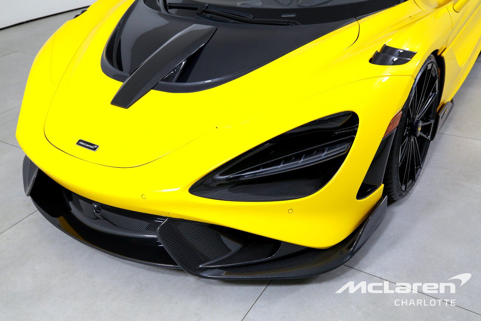 Used 2022 McLaren 765LT RWD image 30