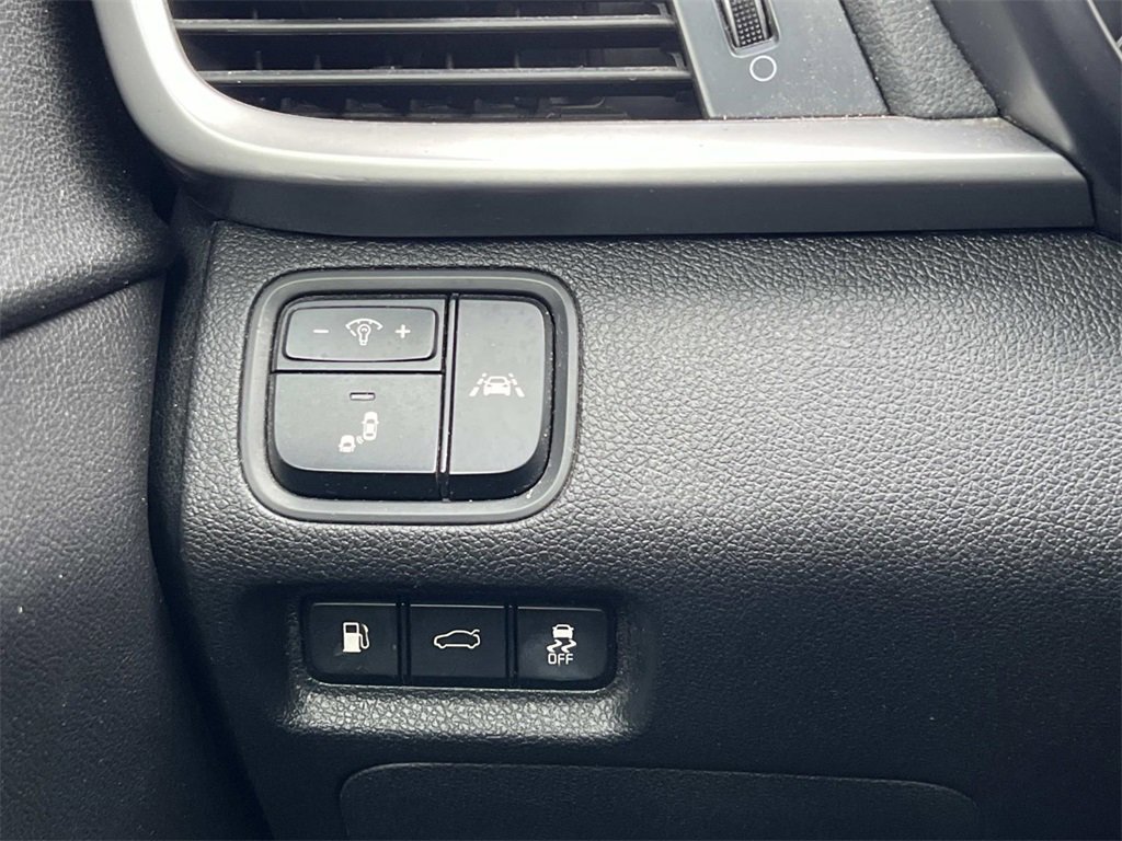 Used 2020 Kia Optima LX image 24