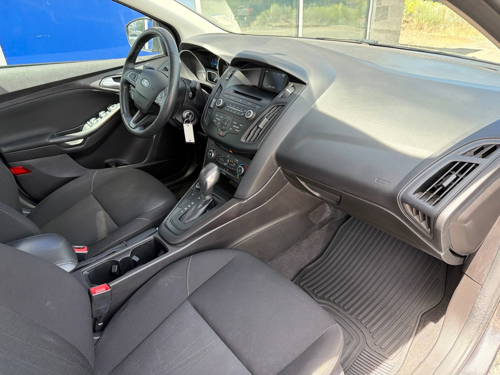 Used 2017 Ford Focus SE w/ Cold Weather Package FWD image 27