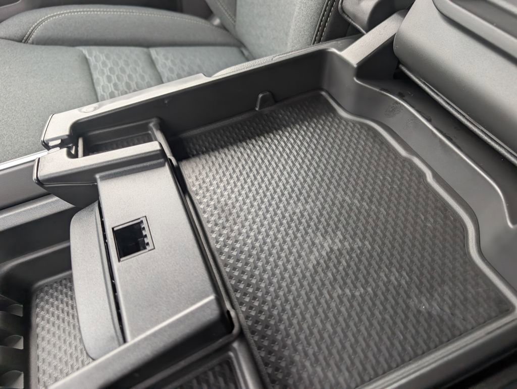 New 2026 RAM 1500 4x4 Crew Cab image 33