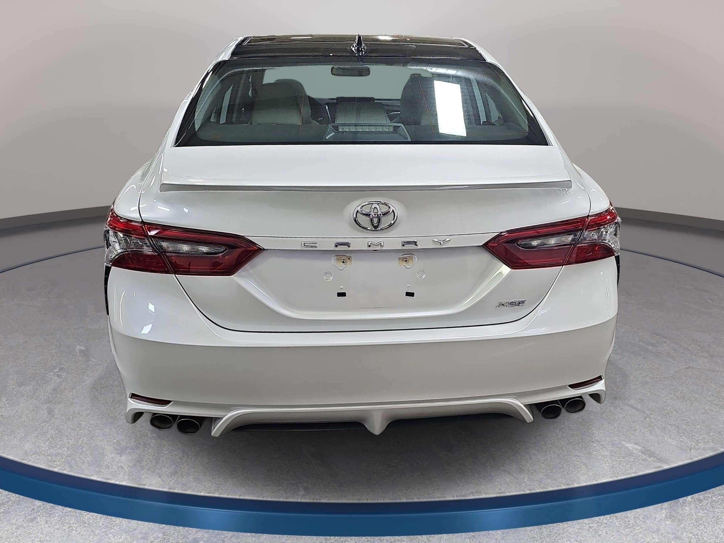Used 2023 Toyota Camry XSE image 6