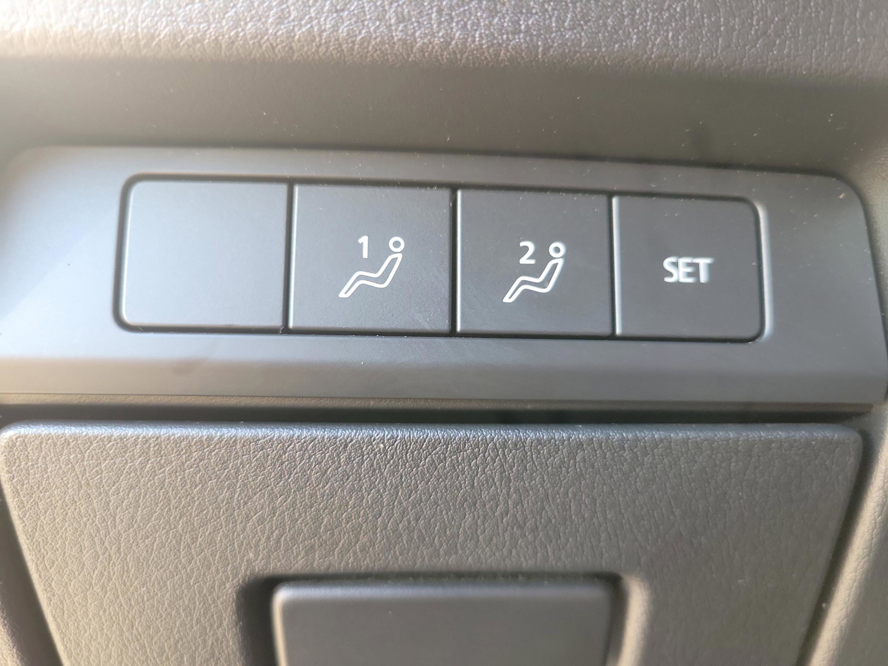 Used 2023 MAZDA MAZDA3 s image 23