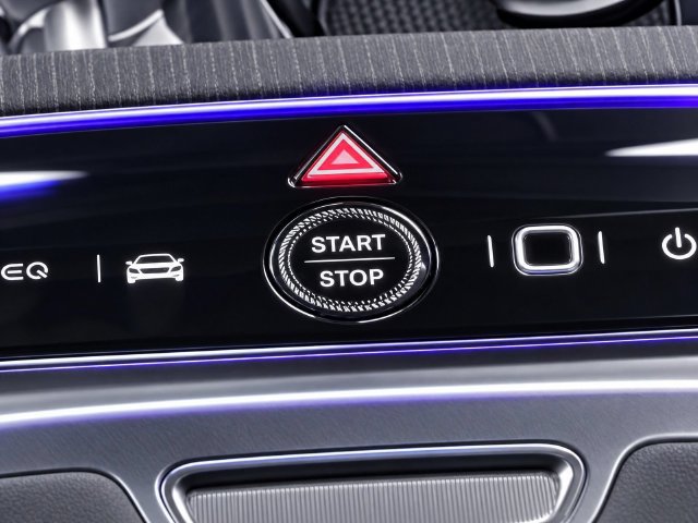 Certified 2024 Mercedes-Benz EQS 450+ 4MATIC Sedan image 18