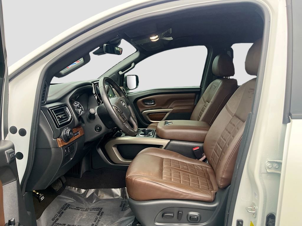 Used 2024 Nissan Titan Platinum Reserve image 22