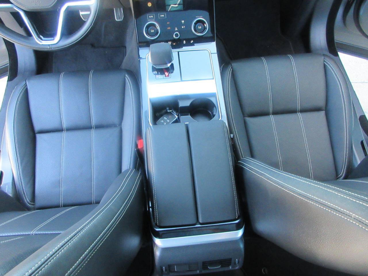 Used 2023 Land Rover Range Rover Velar R-Dynamic S AWD/4WD image 18
