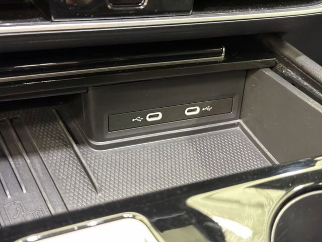 Used 2025 Volkswagen Atlas SE AWD/4WD image 27