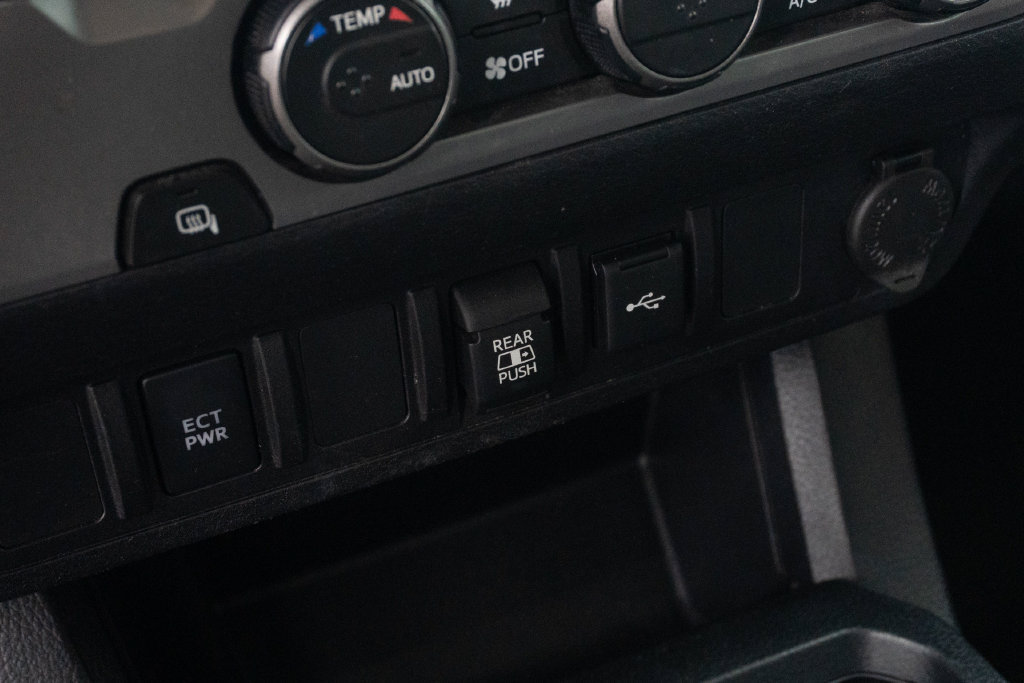 Used 2021 Toyota Tacoma SR5 RWD image 28